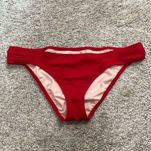 Red knockout ruched side bottoms Large